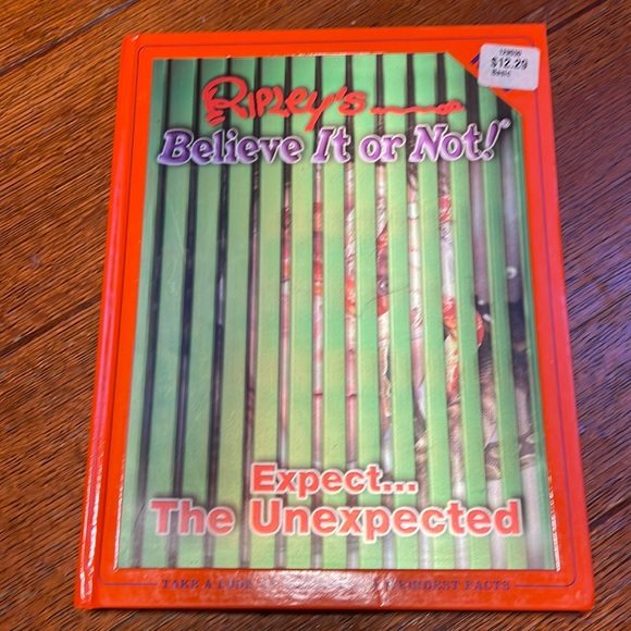 Ripley’s Believe It Or Not Book - Picture 5 of 12